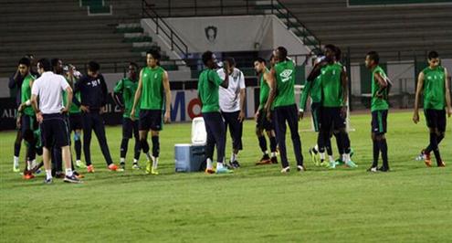 بالصور.. الأهلي يبدأ التحضير لنهائى كأس الملك بحضور الرئيس